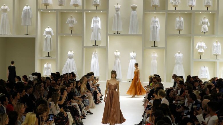 Maisons de Couture Incontournables 2026 : Guide d'Achat Exclusif Chanel, Dior, Hermès