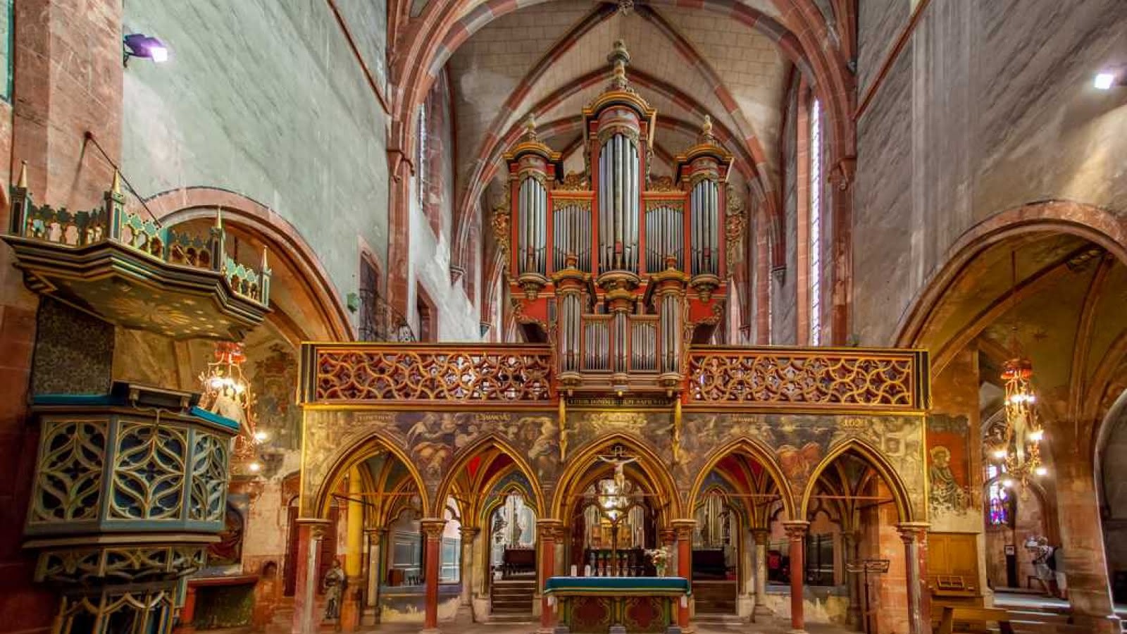 L'Église Protestante Saint-Pierre-le-Jeune : Joyau Médiéval de Strasbourg